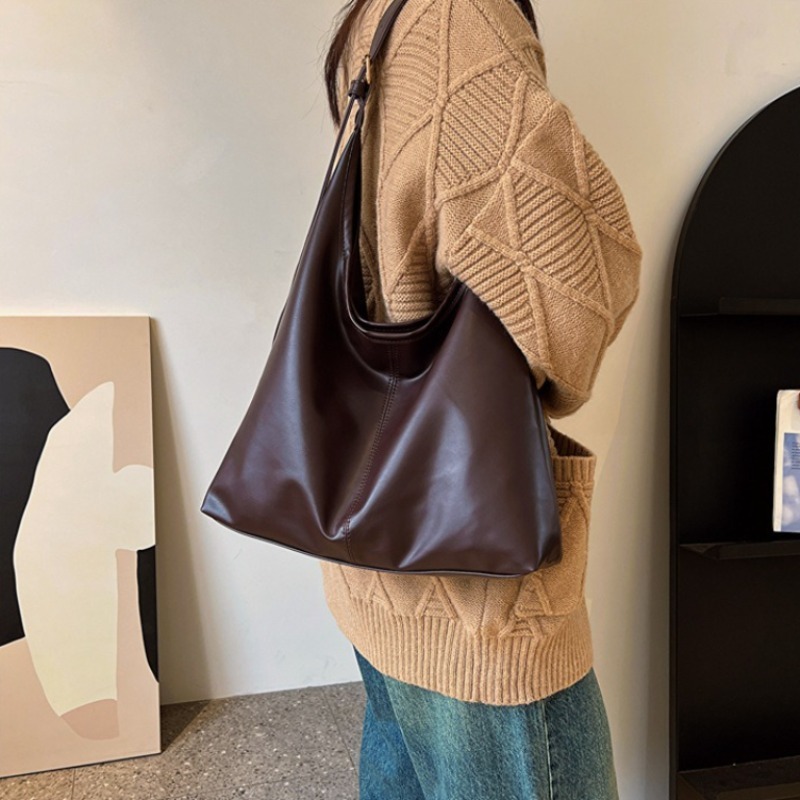Miękka torebka hobo na ramię z – Leatherwork Workshop recenzja i cena
